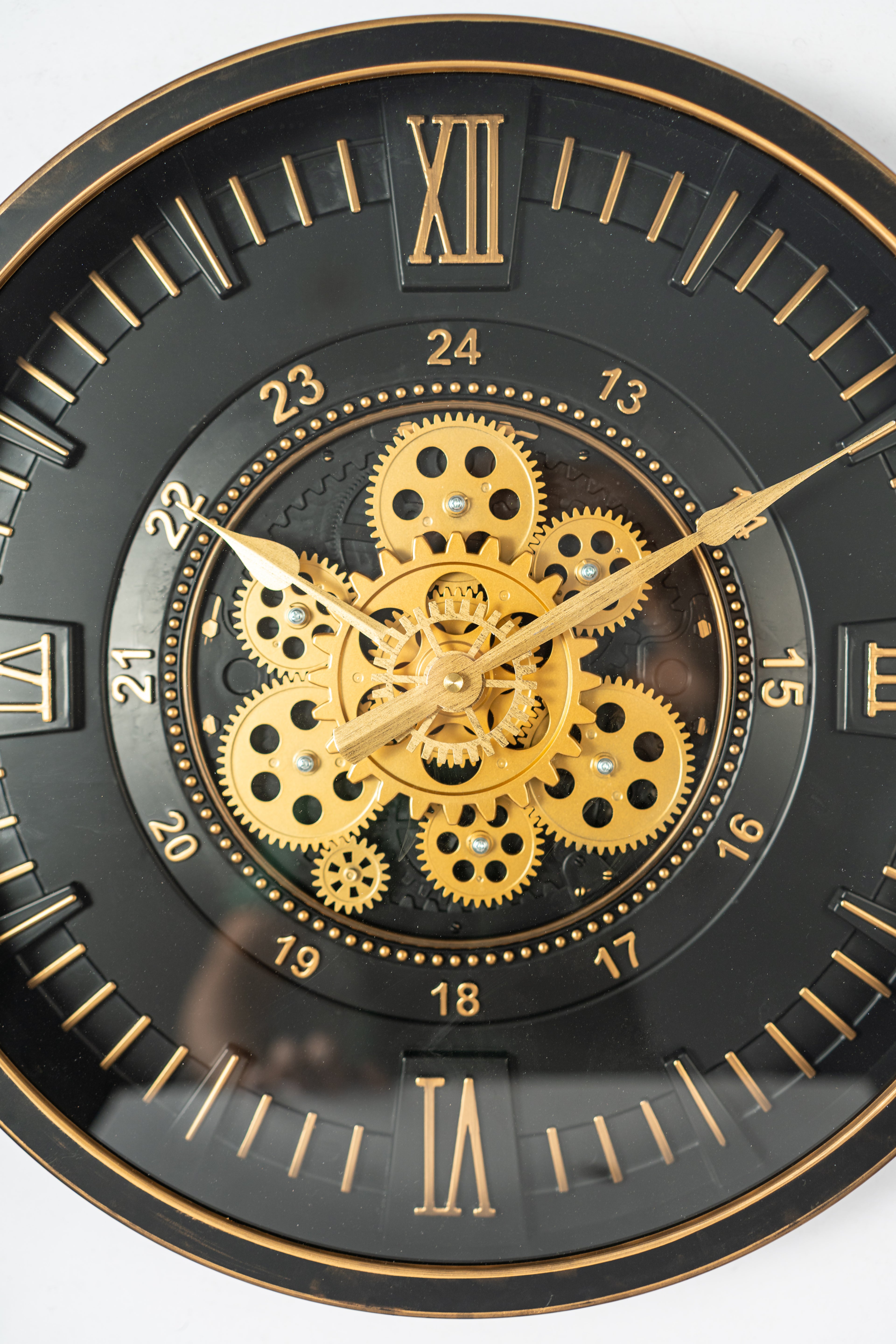 Black & Gold Luxury Gear Wall Clock – Roman Numeral Metal Decor-WC10