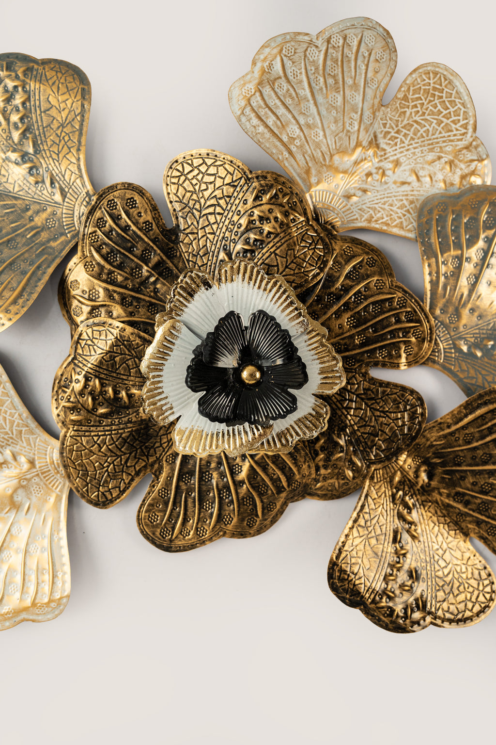 Eliora – Metal Floral Wall Art (47" x 26")-WA51